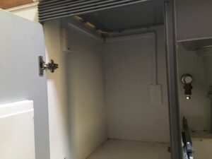 ヤマハのトップオープン食洗機を撤去する 　電源コンセント移設工事